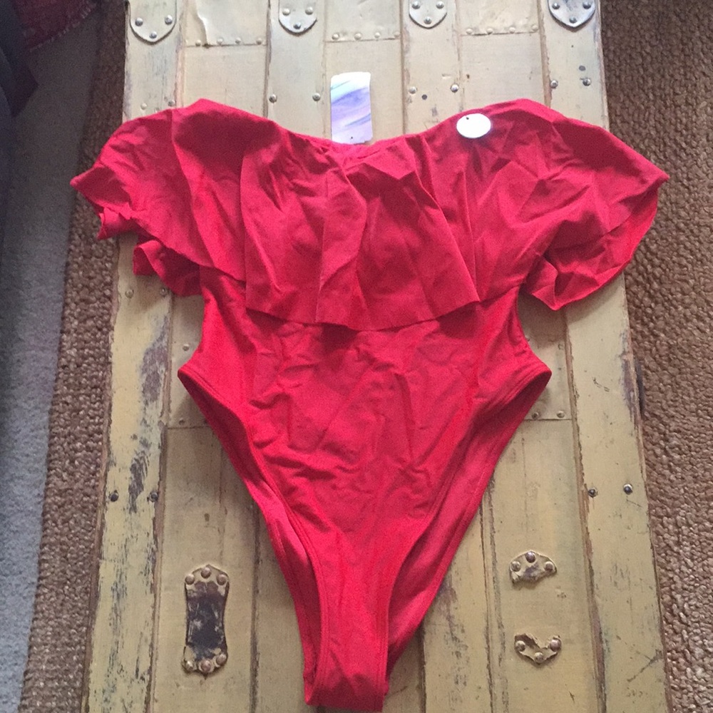 NWT FOREVER 21 RUFFLE HIGH LEG ONE PC SWIM SUIT S